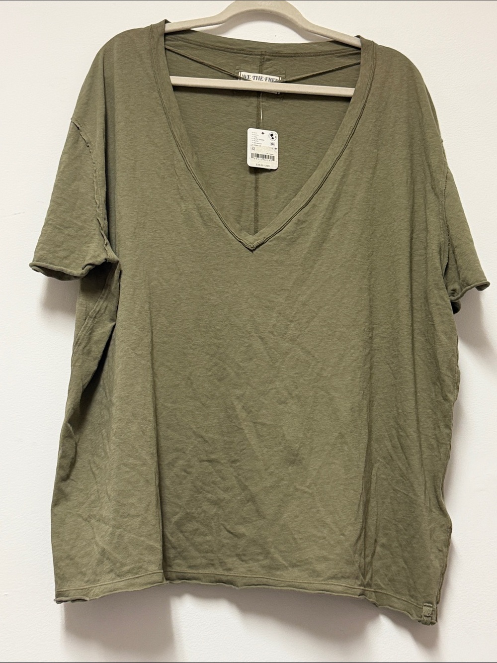 NWT Free People We The Free Nina V-Neck Tee in an olive green - Picture 4 of 4